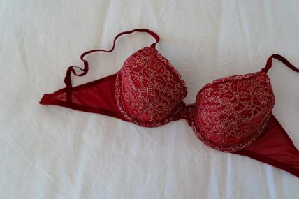 Is wearing bra to sleep bad for your health?